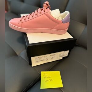 Size 34.5 Gucci sneakers